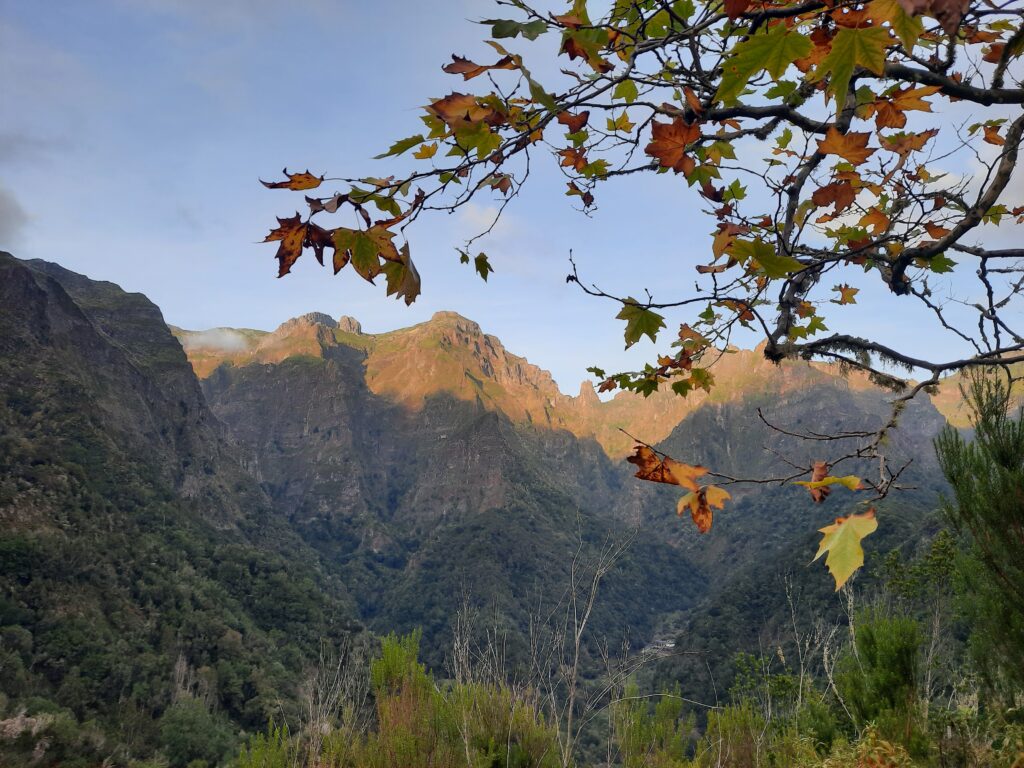 levada dos balcones