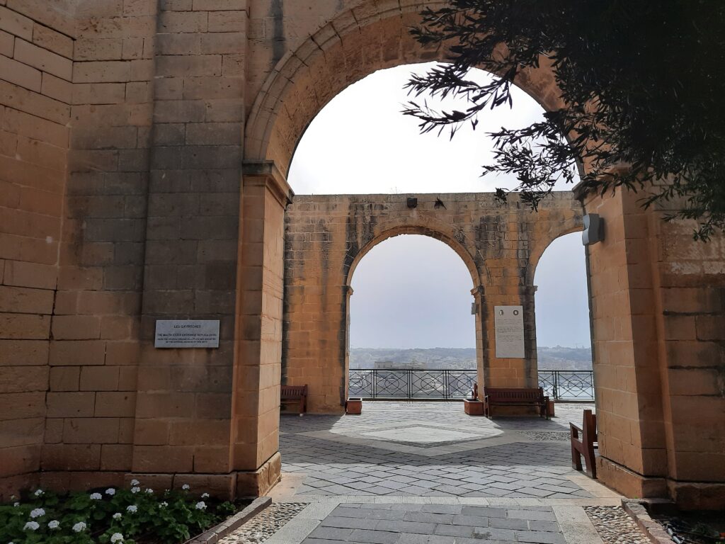górne ogrody barracka valetta