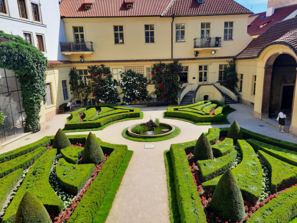 vrtba garden - ogrody w pradze